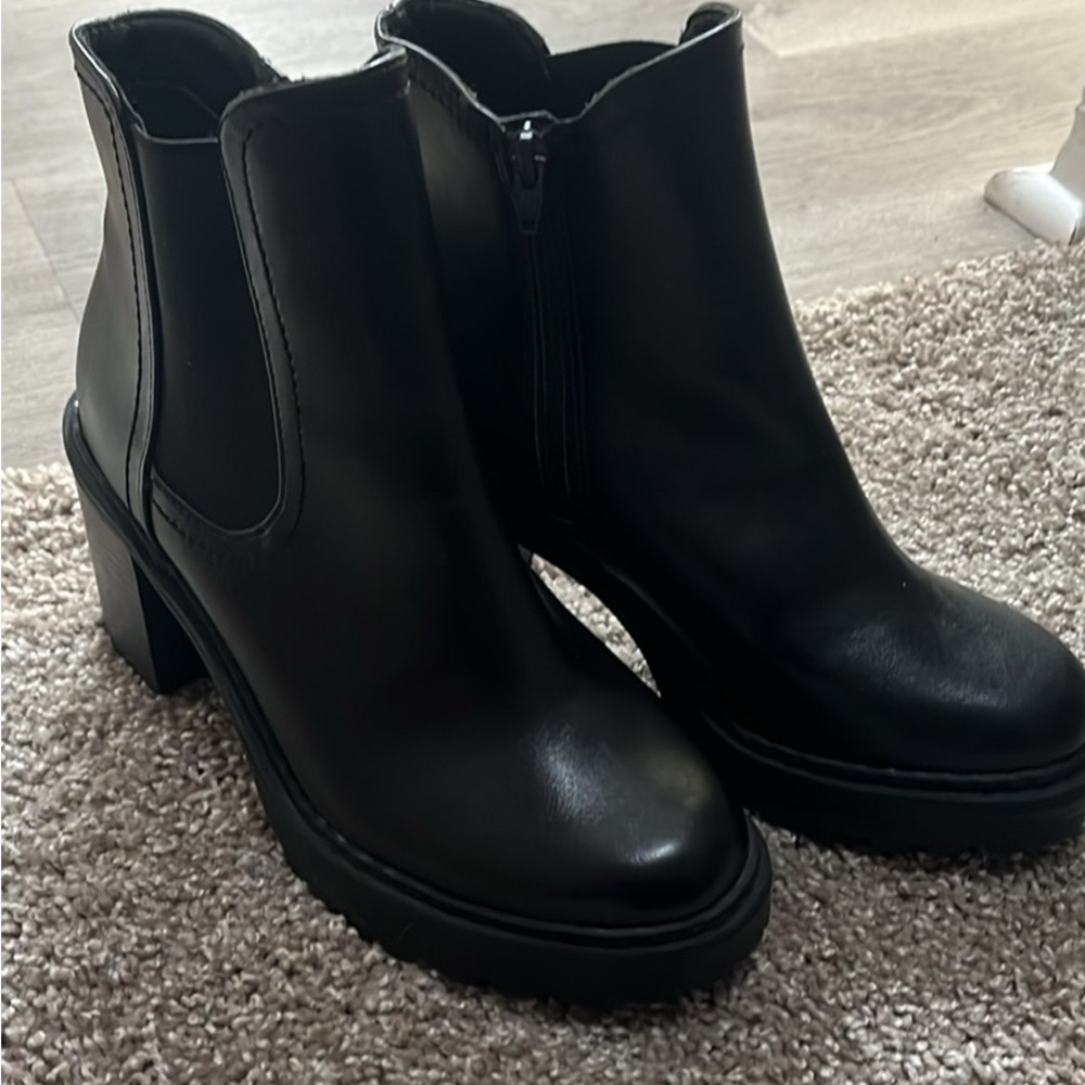 Elegant Black Ankle Booties